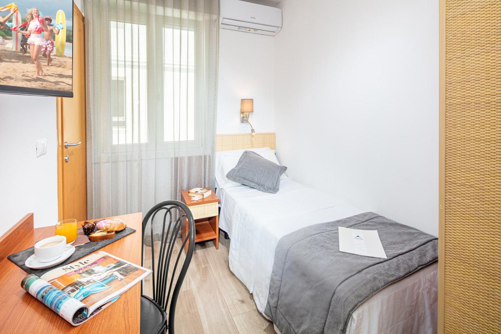 Single Room,1458421771:JPEG